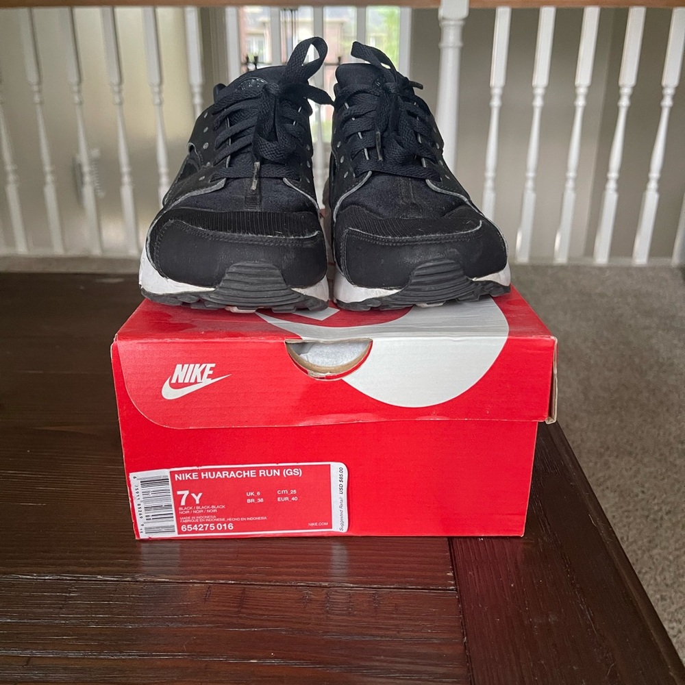 Nike Black Huarache Sneakers